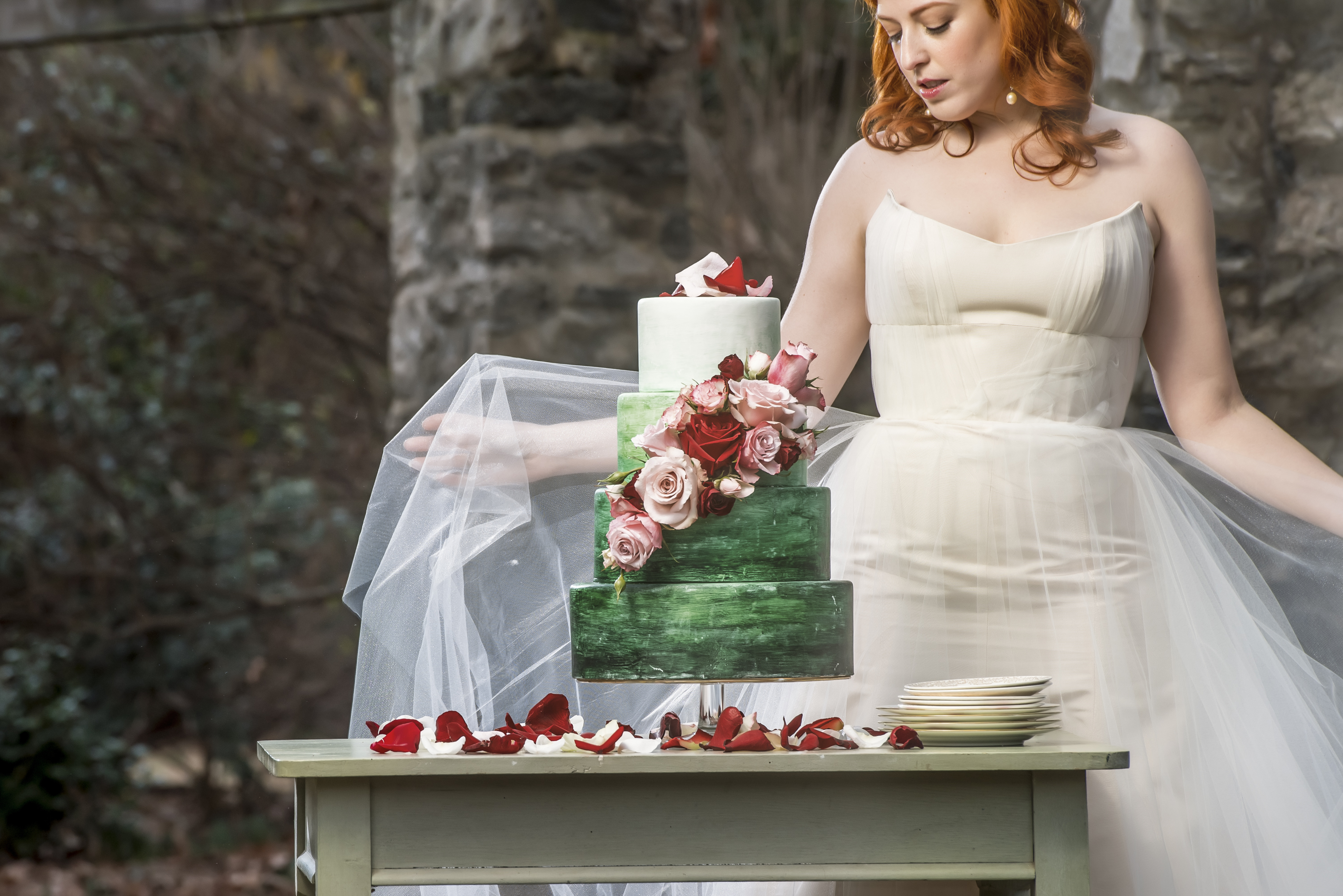 Rowan Lane 2016 - 0953 redhead bride in the raleigh rose garden with tiered green watercolor cake photo by Nieto Photography